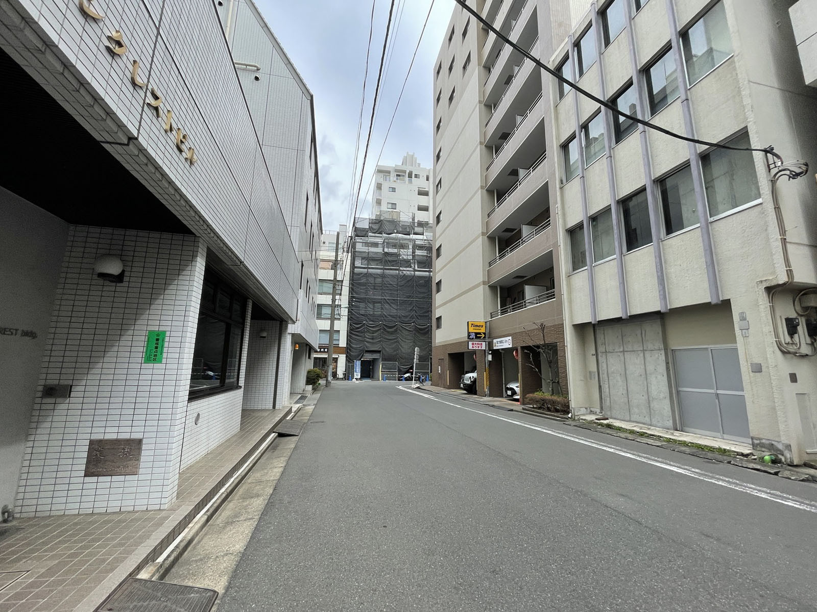 TWG日本橋イースト前面の通り