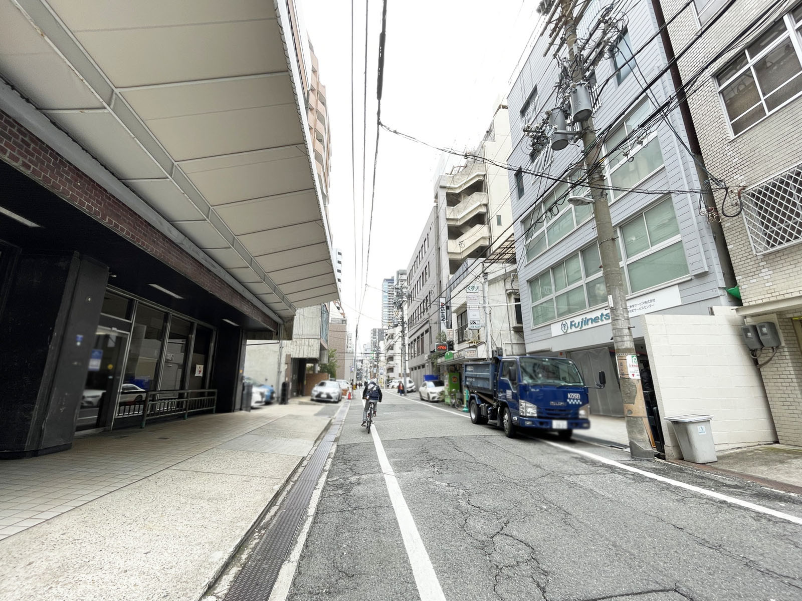 いろはビル前面の通り