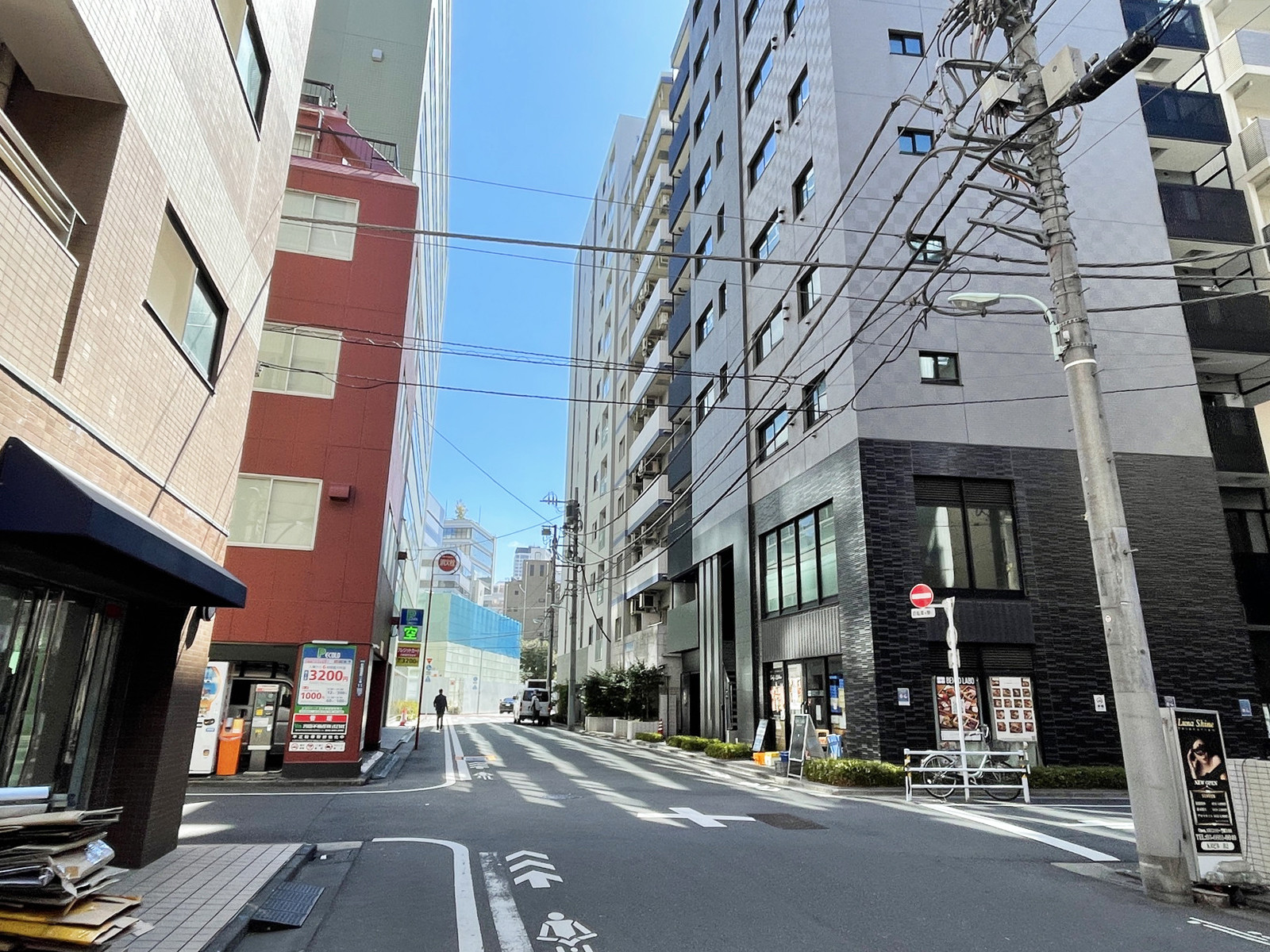 日本橋KRビル前面の通り