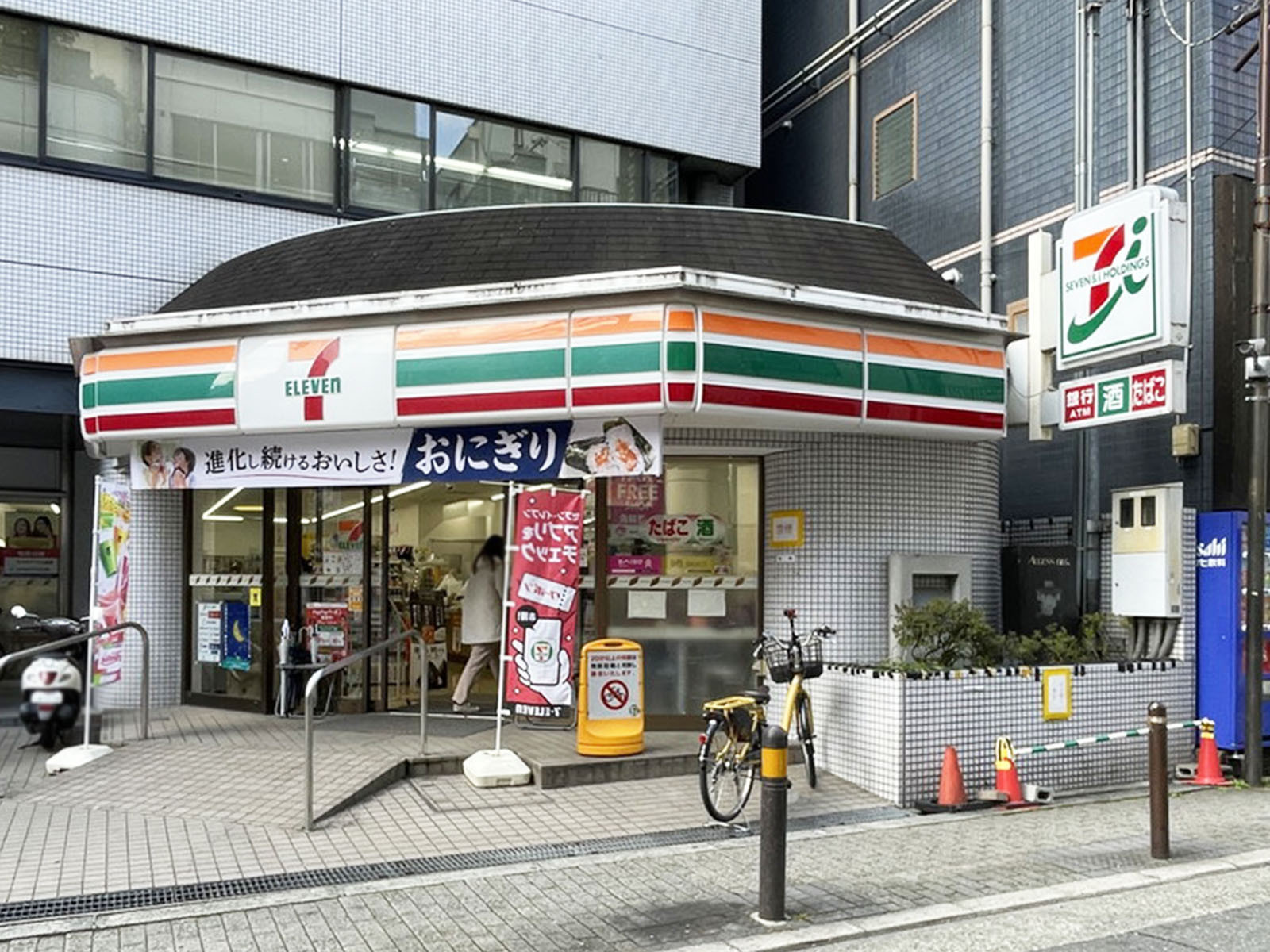 付近のセブンイレブン 大阪西天満4丁目店