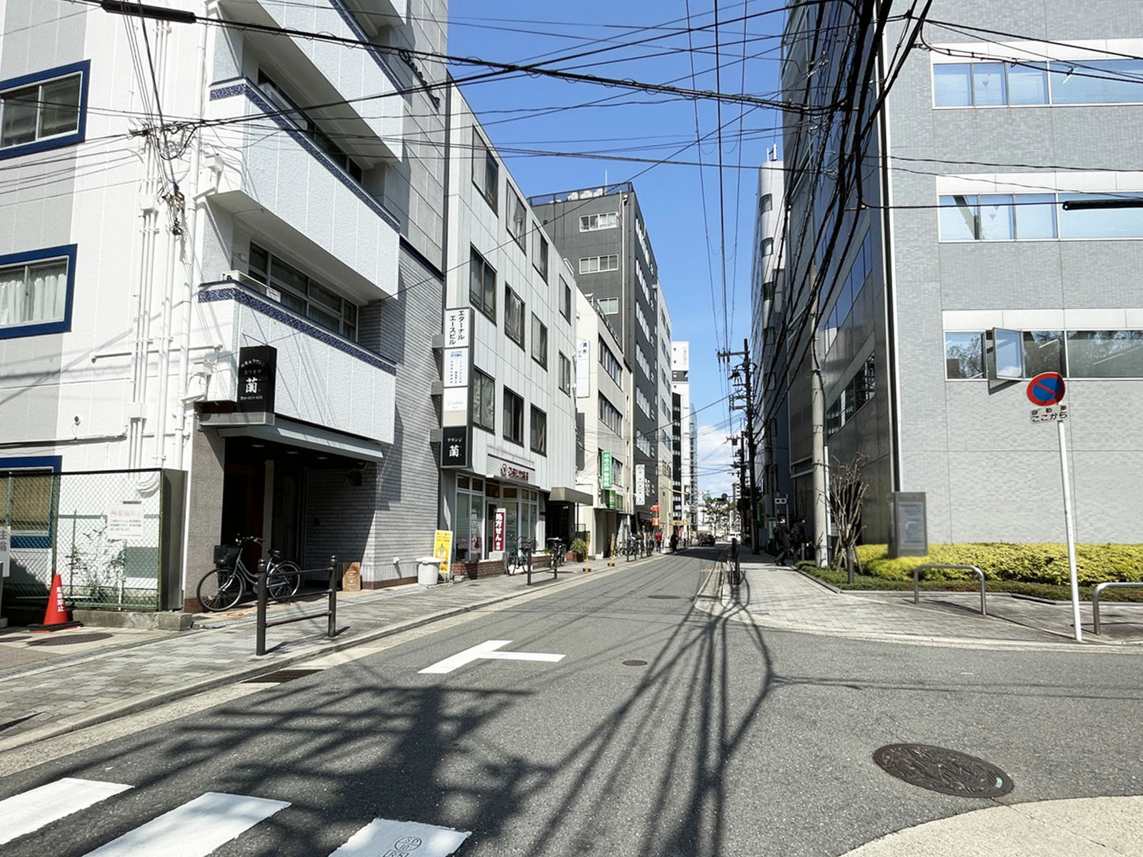 北梅田大宮ビル前面の通り