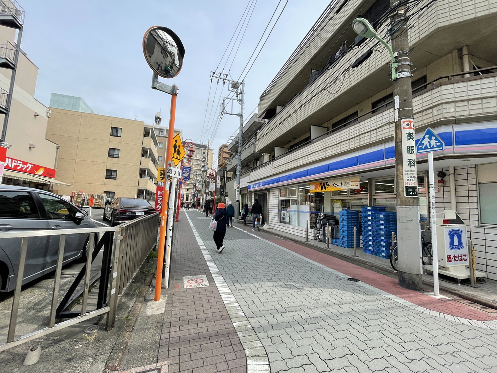 羽田ビル前面の通り