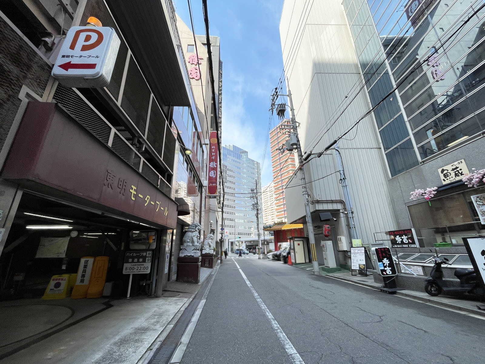肥後橋辰巳ビル前面の通り