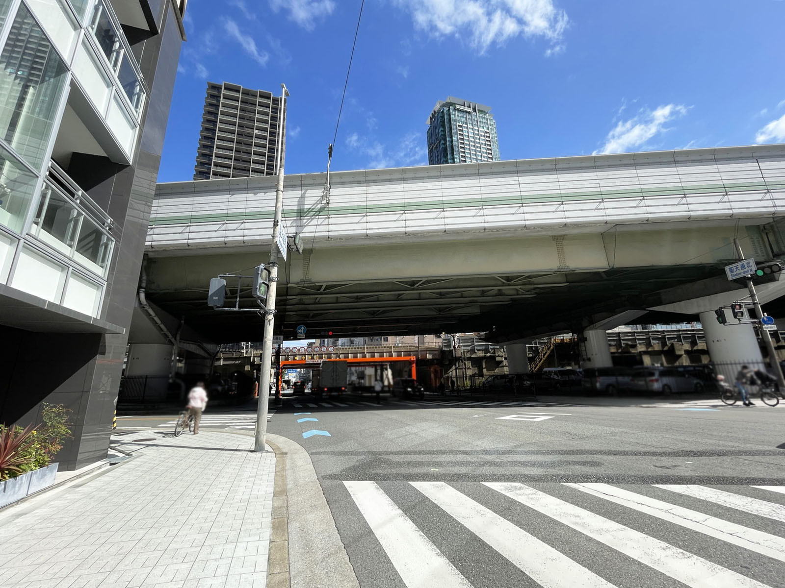 永井ビル前面の通り
