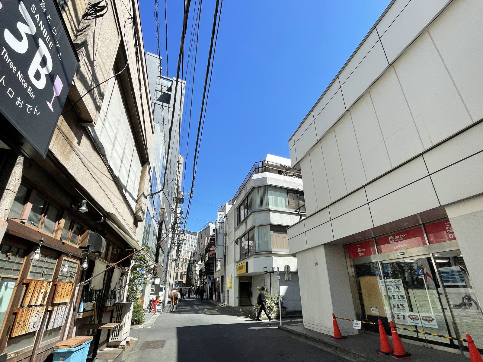 日商第二ビル前面の通り