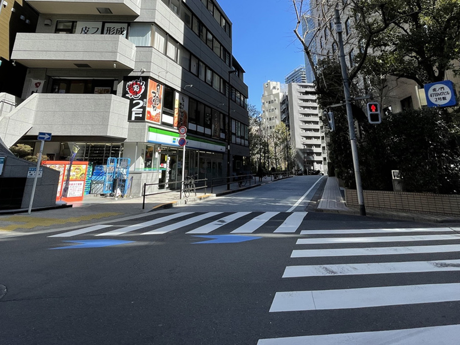 第二大石ビル前面の通り