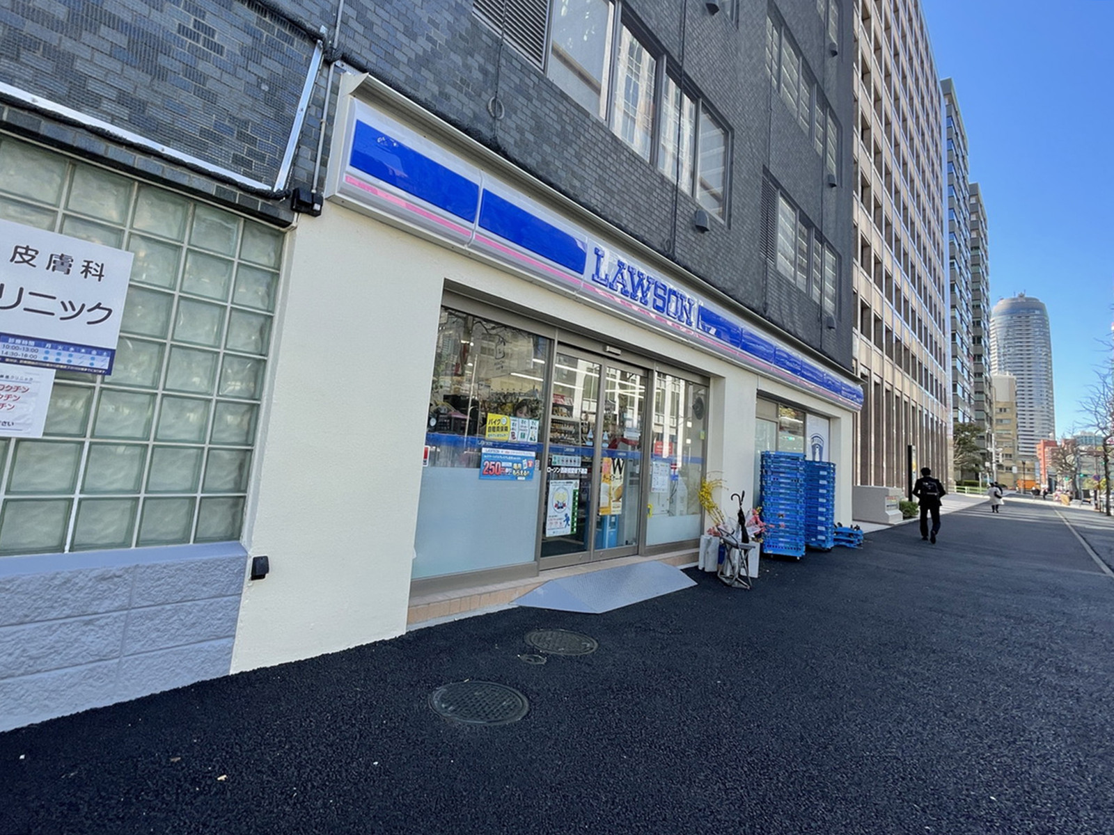 徒歩3分のローソン 西新橋愛宕通り店