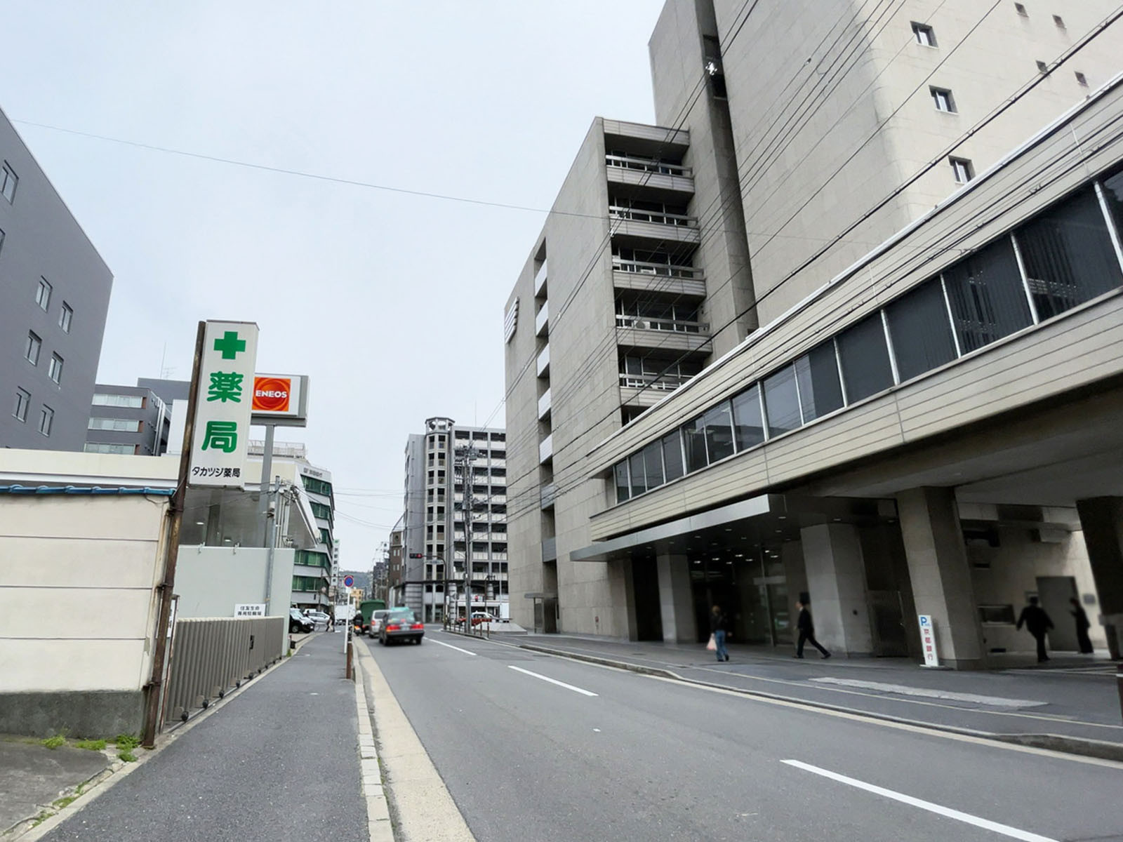 casa verde高辻前面の通り
