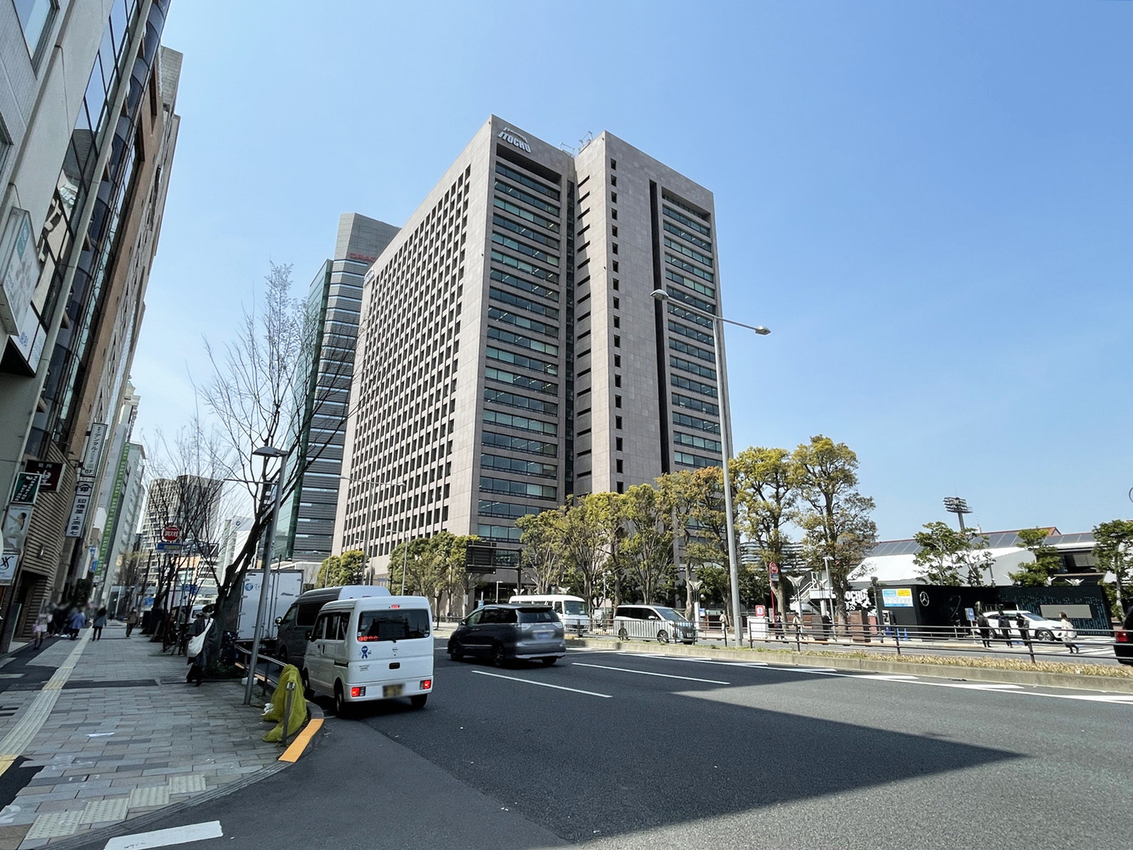 付近の青山通り