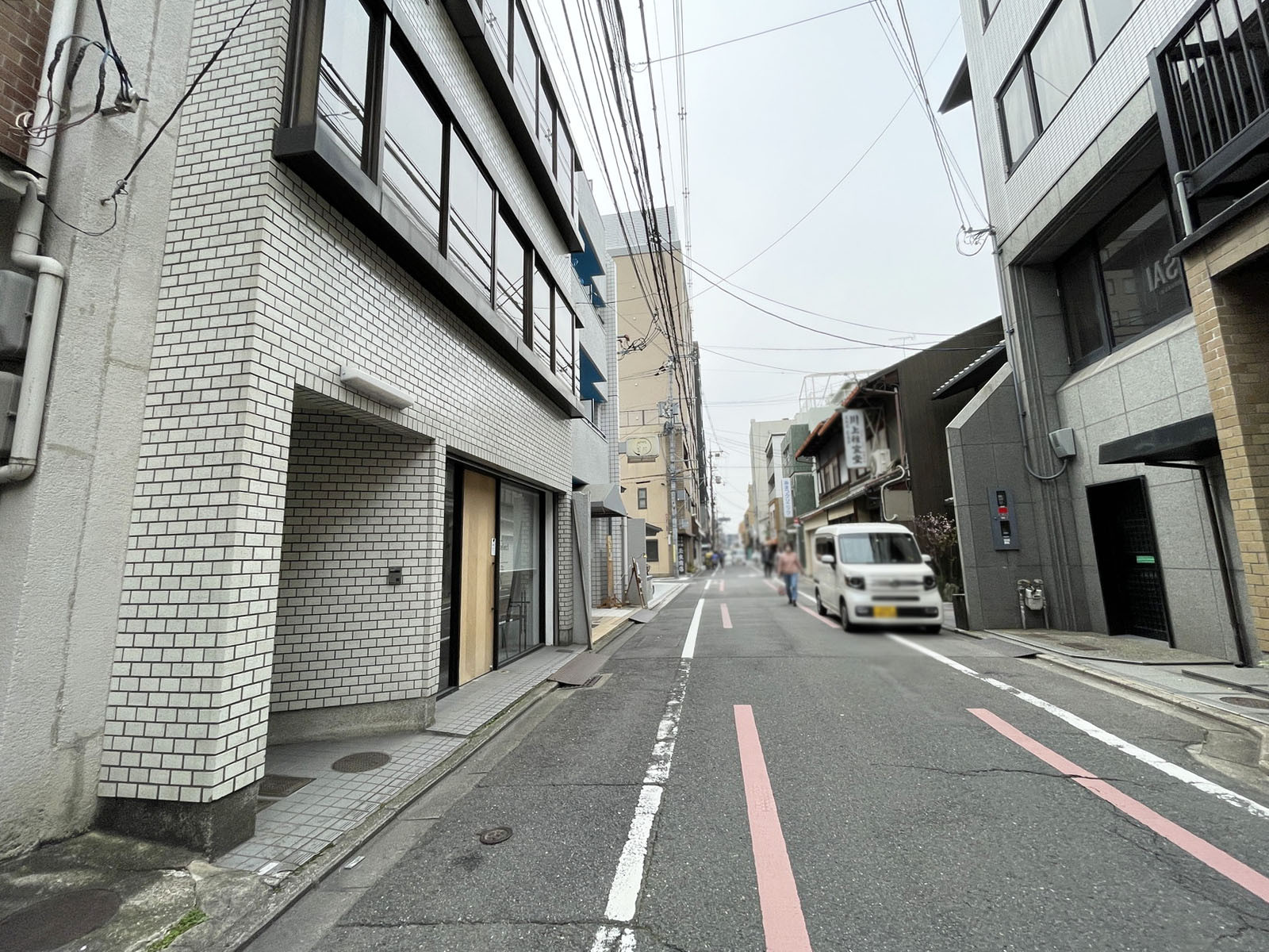 田中ビル前面の通り