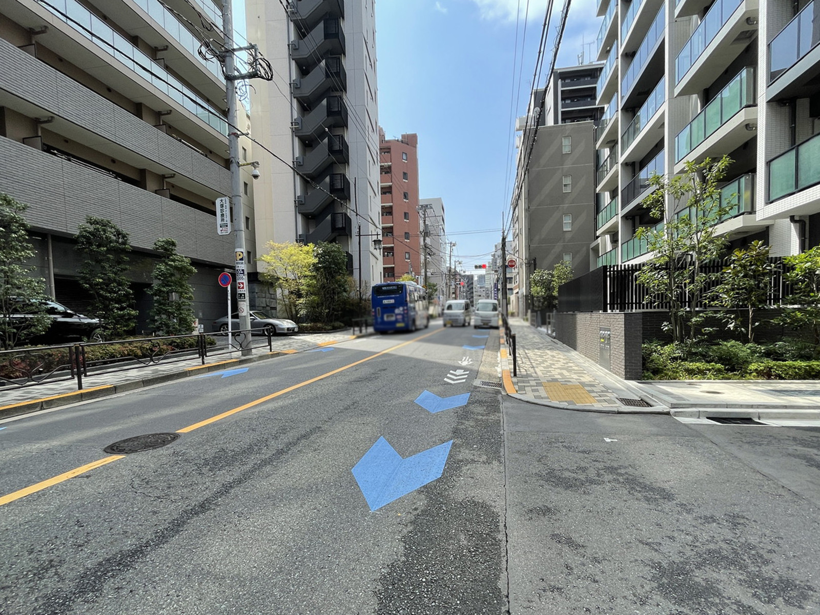 天神町place前面の通り