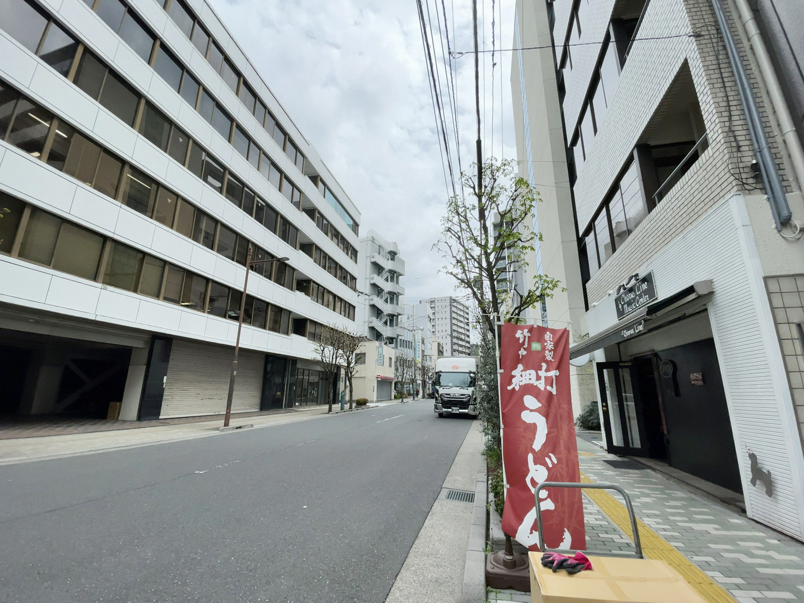 コスモス浅草橋酒井ビル前面の通り