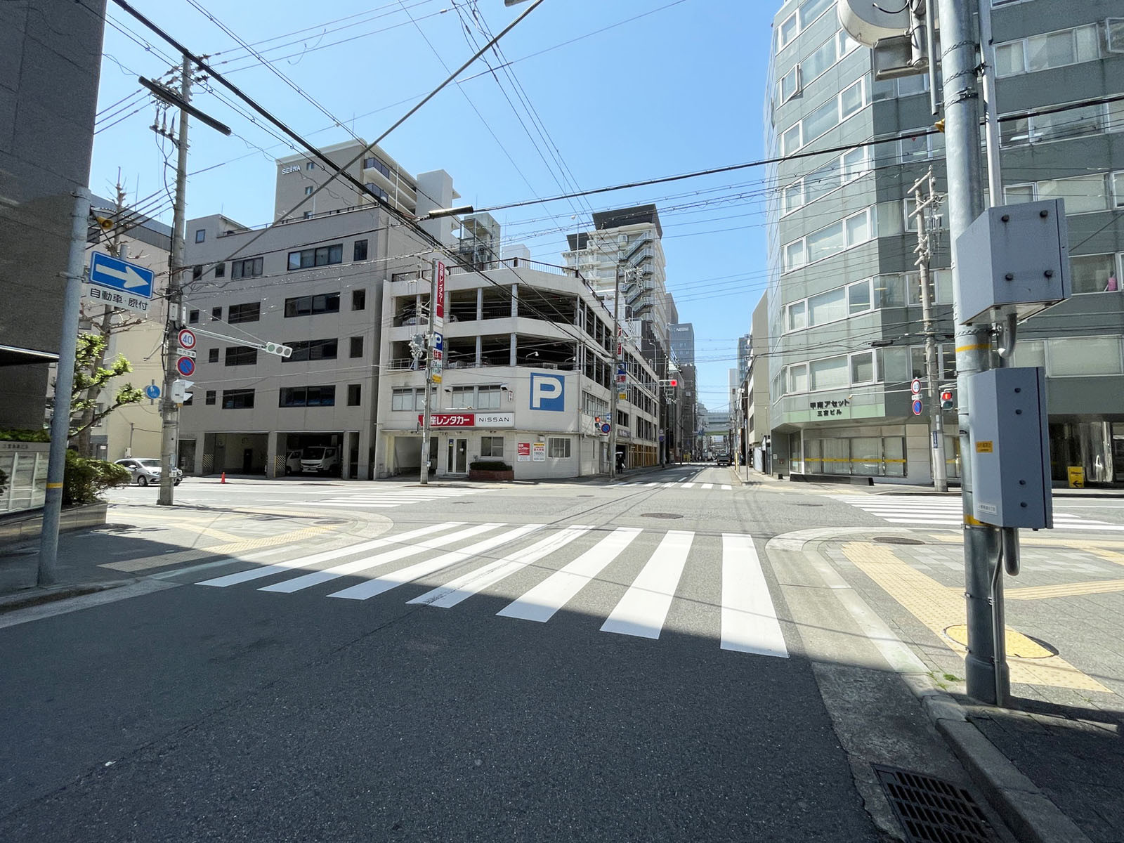 三宮米本ビル前面の通り