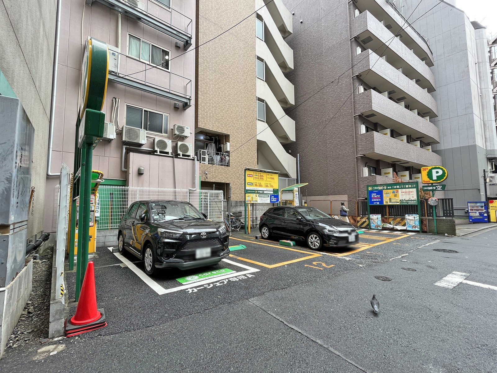 隣のコインパーキング