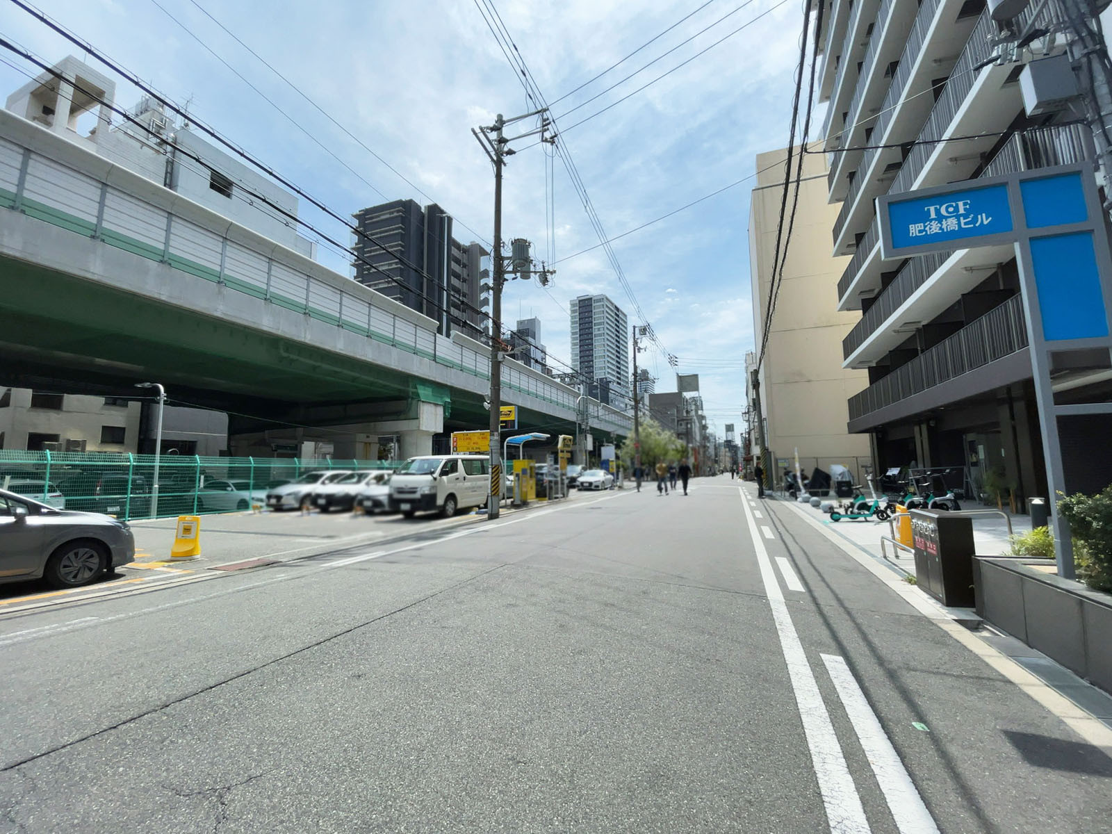 TCF肥後橋ビル前面の通り