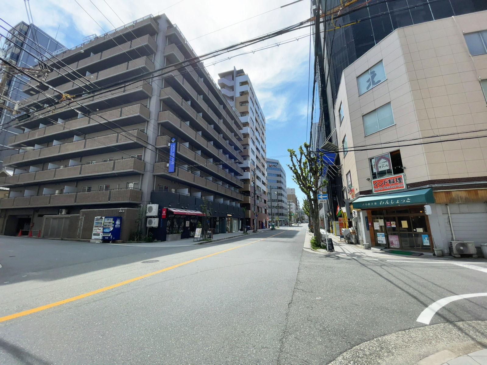 徳井町アリストビル前面の通り