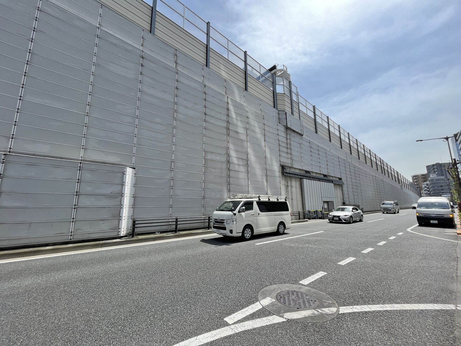 東京ファーストシティビル前面の山手通り