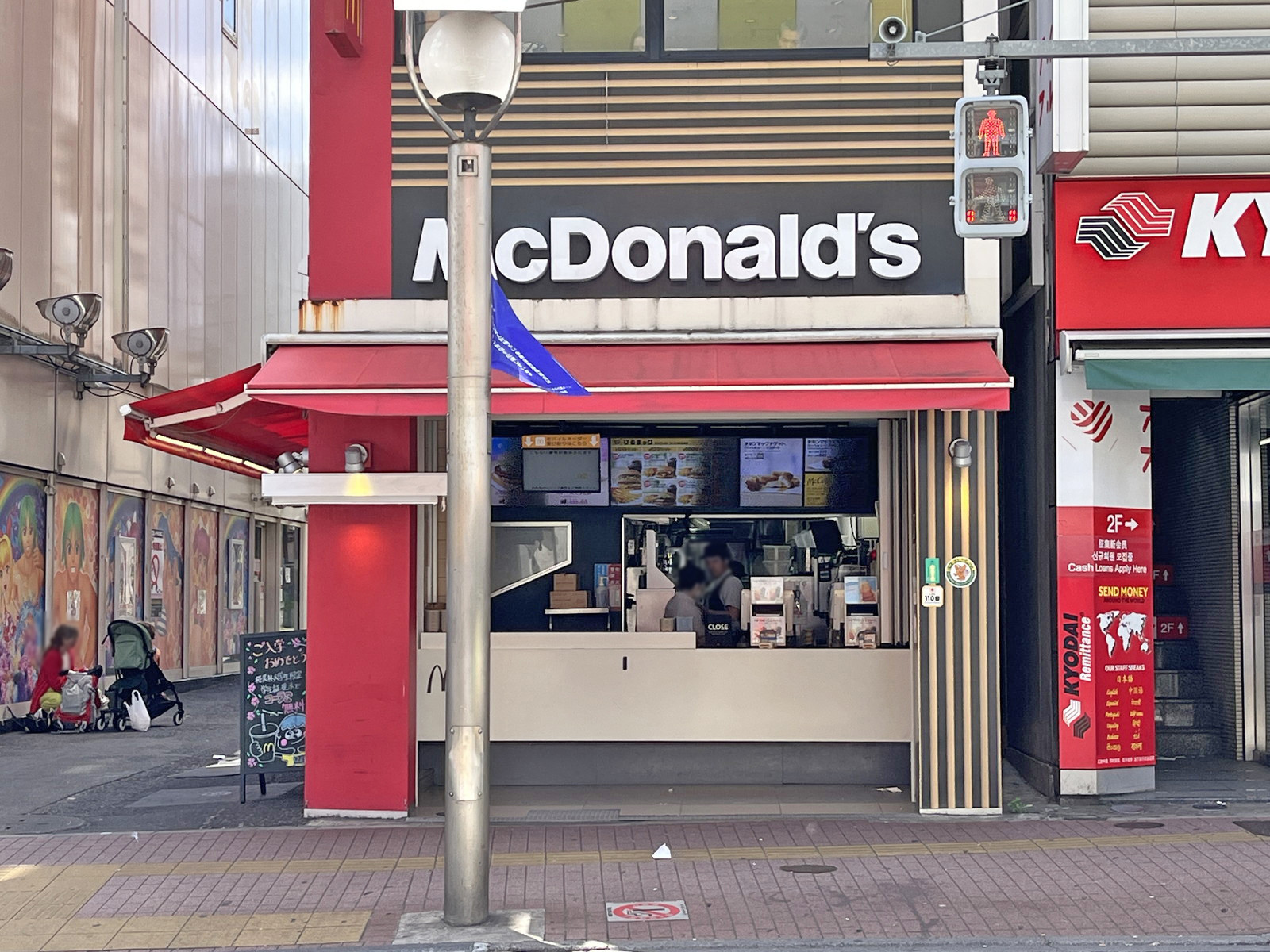徒歩3分のマクドナルド新大久保店