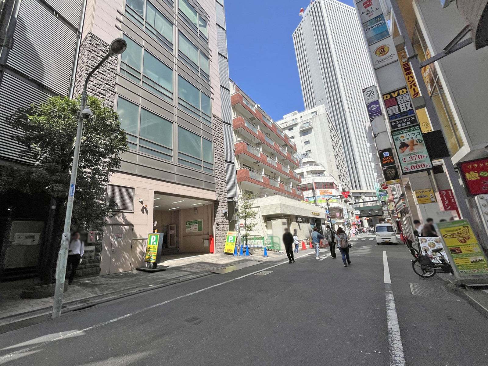 東池袋ISKビル前面通り