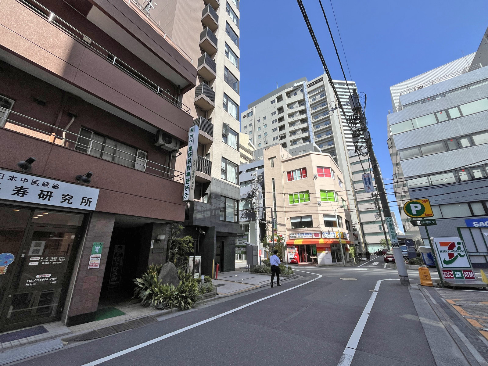 KYTビル前面通り