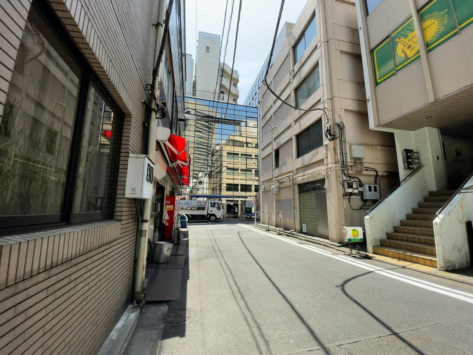 小川町進興ビル別館前面の通り