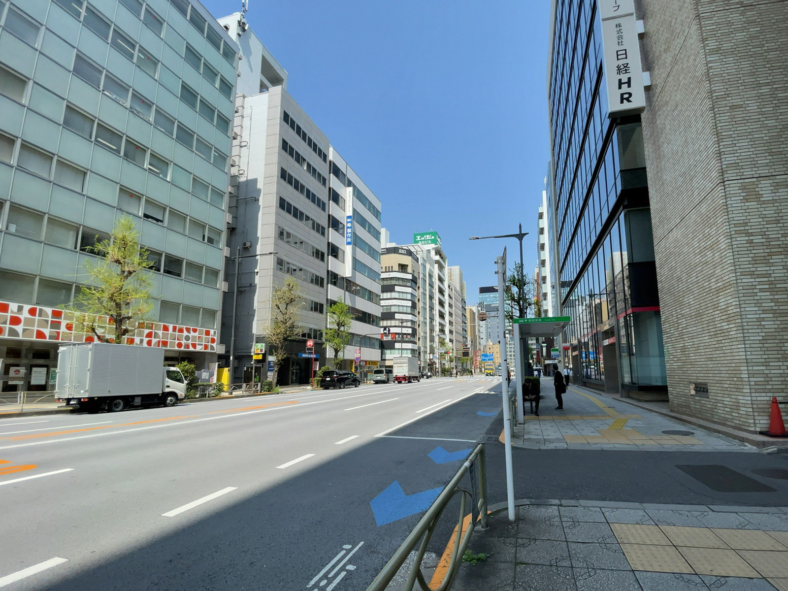 oak神田鍛冶町前面の通り