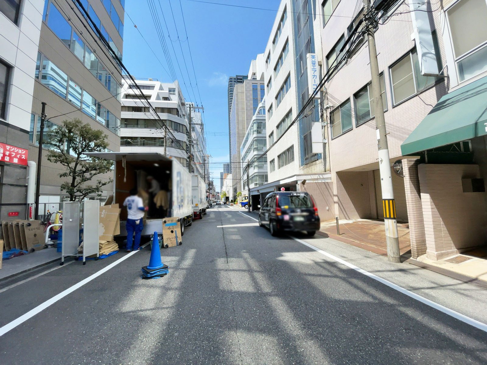 フジテラス堺筋本町前面の通り