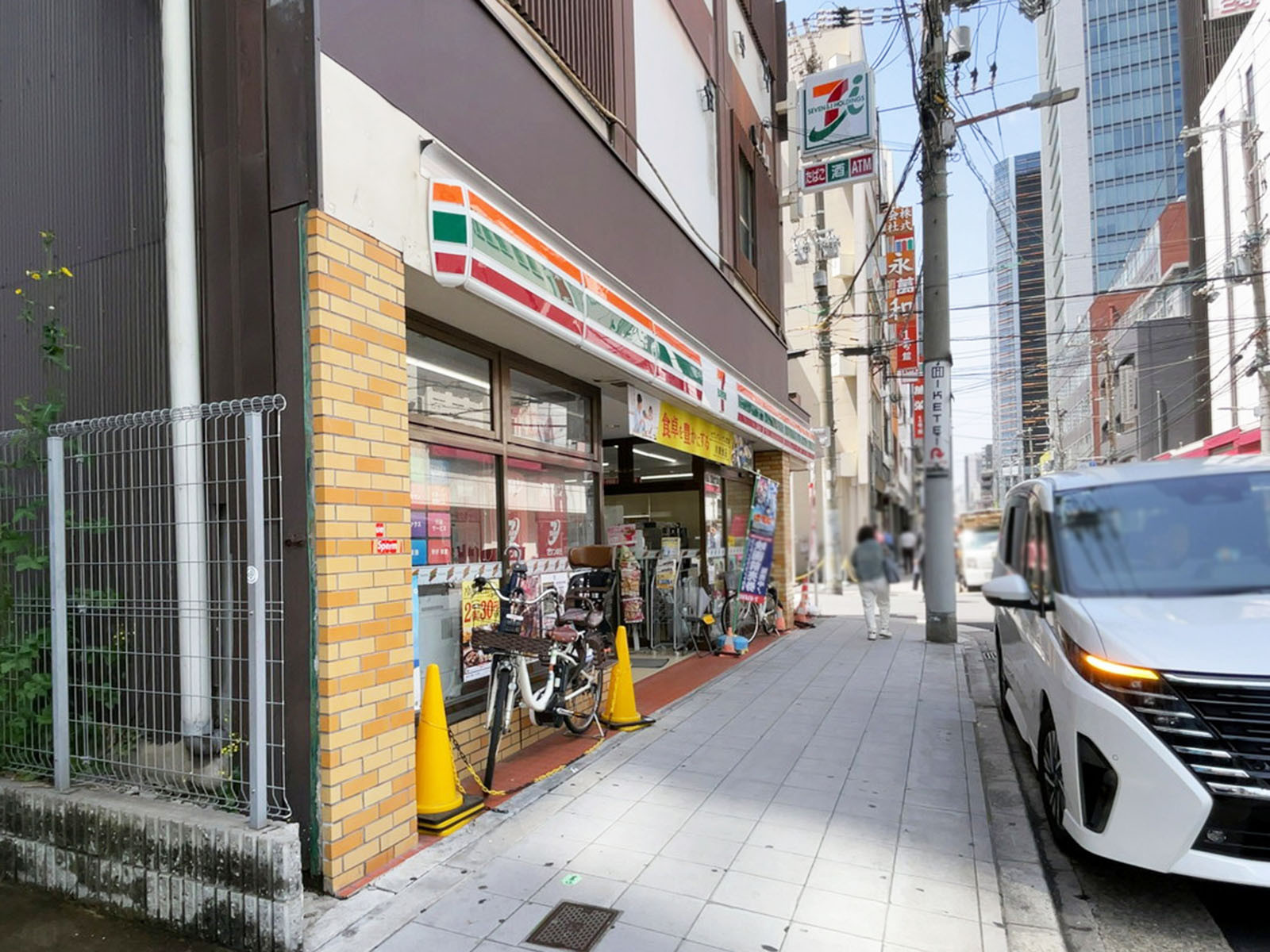 並びにあるセブンイレブン 大阪南久宝寺町3丁目店
