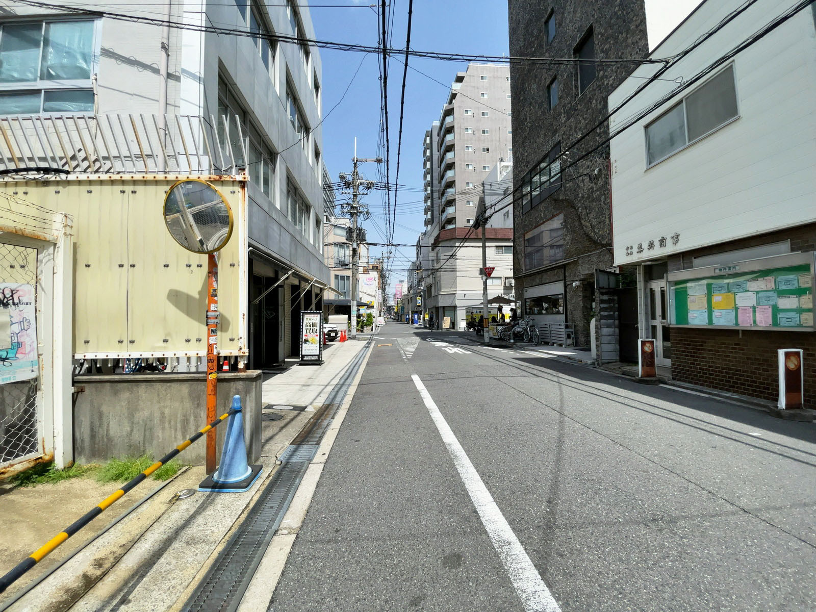 おおきに南船場ビル前面の通り