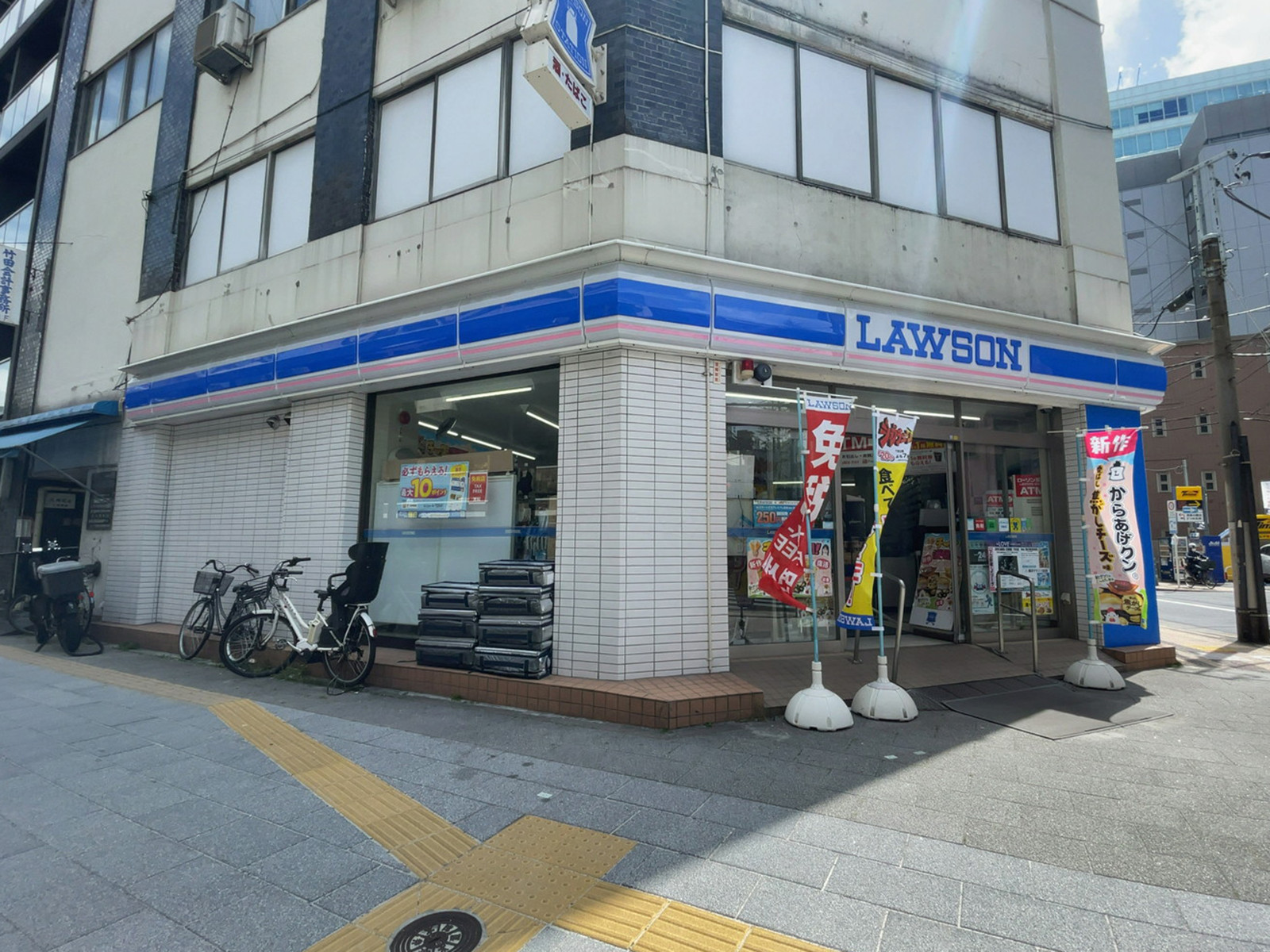 徒歩3分のローソン 台東北上野一丁目店