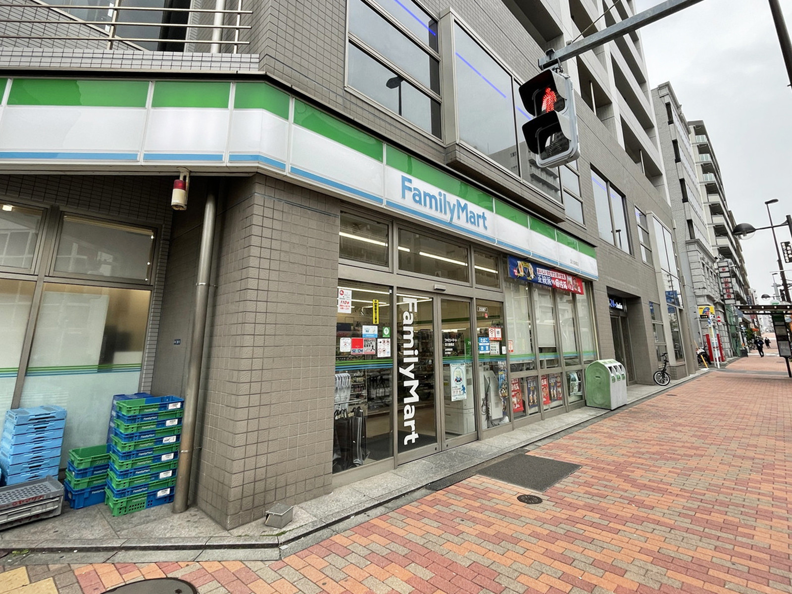 向かいのファミリーマート 深川高橋店