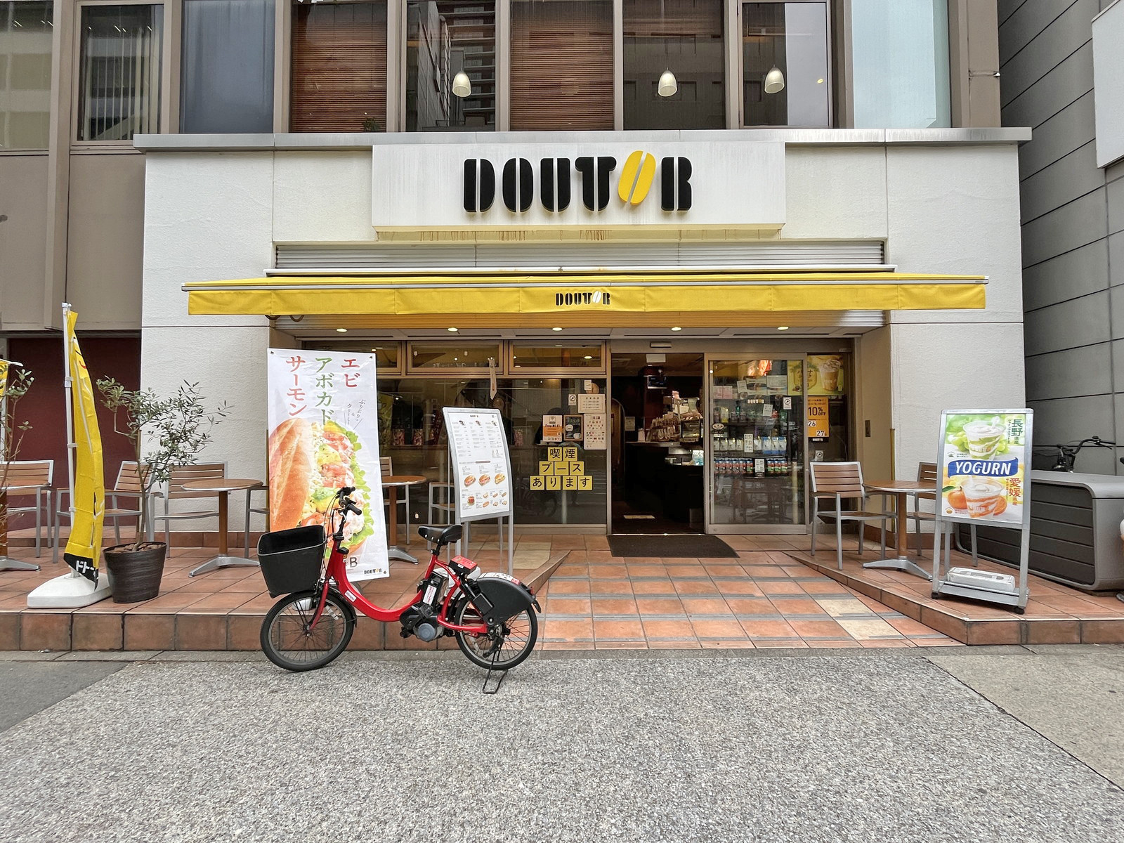 徒歩1分のドトール虎ノ門桜田通り店