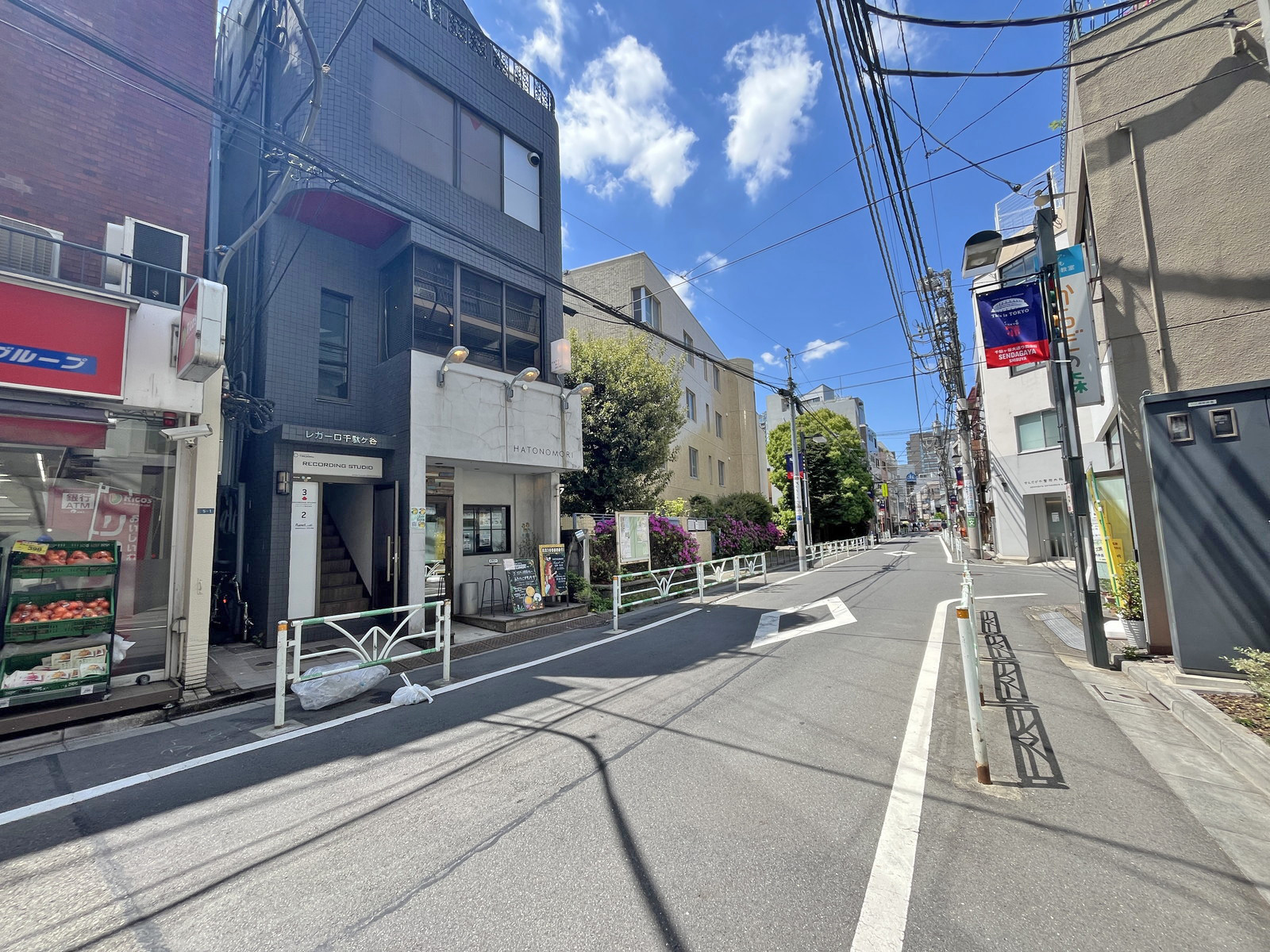 三瑛ビル前面通り