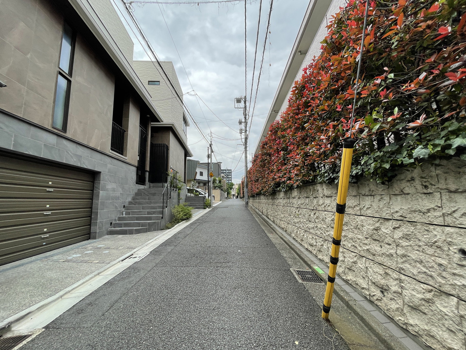 Maison Omble Verte前面の通り