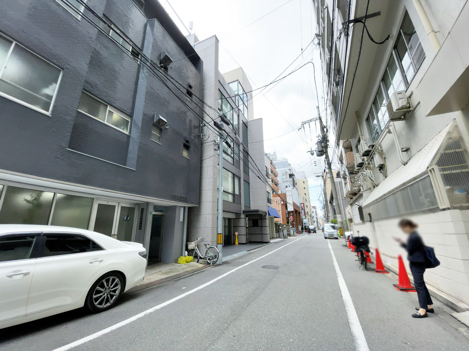 アストロ新大阪第3ビル前面の通り