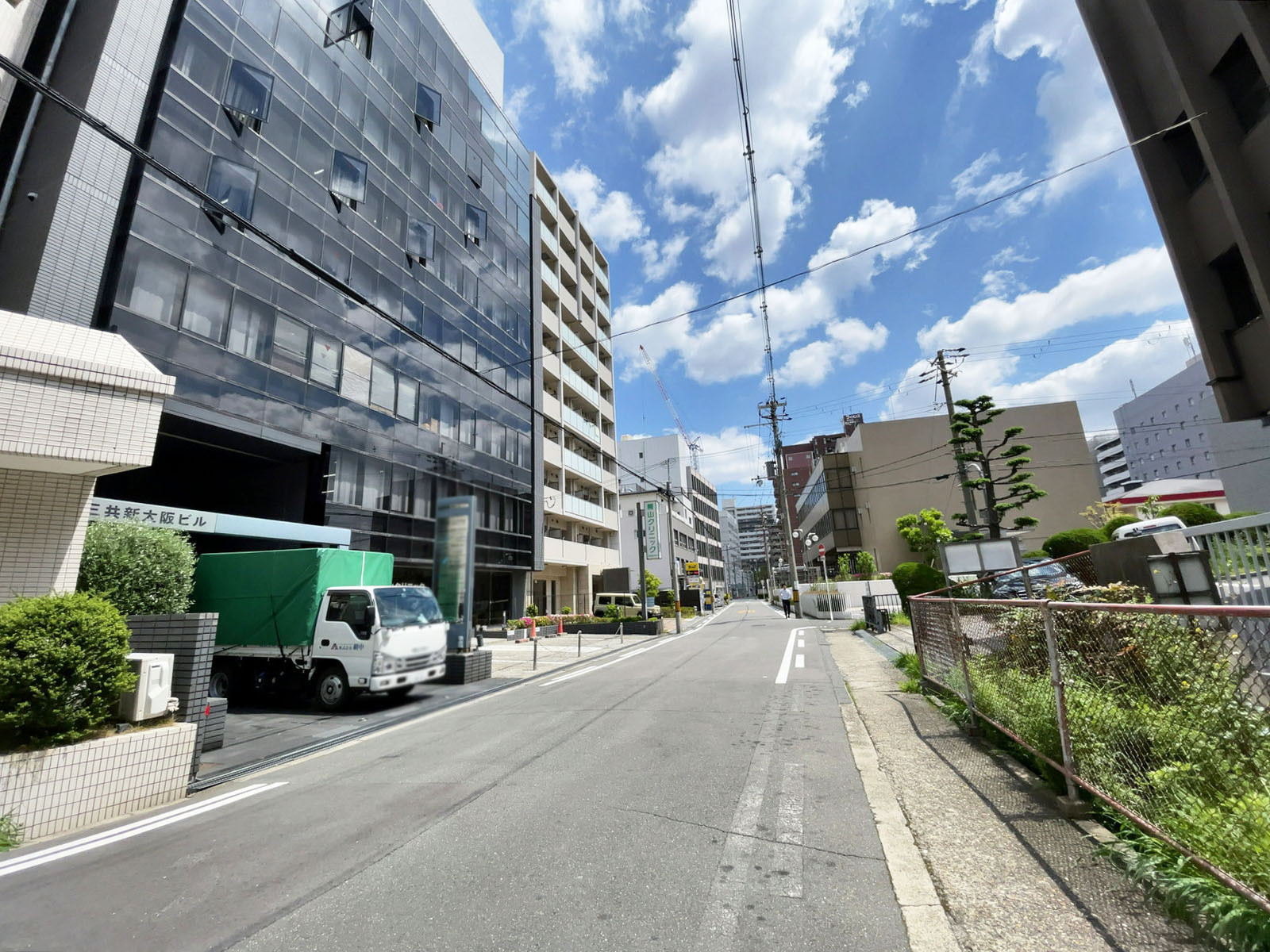 三共新大阪ビル前面の通り