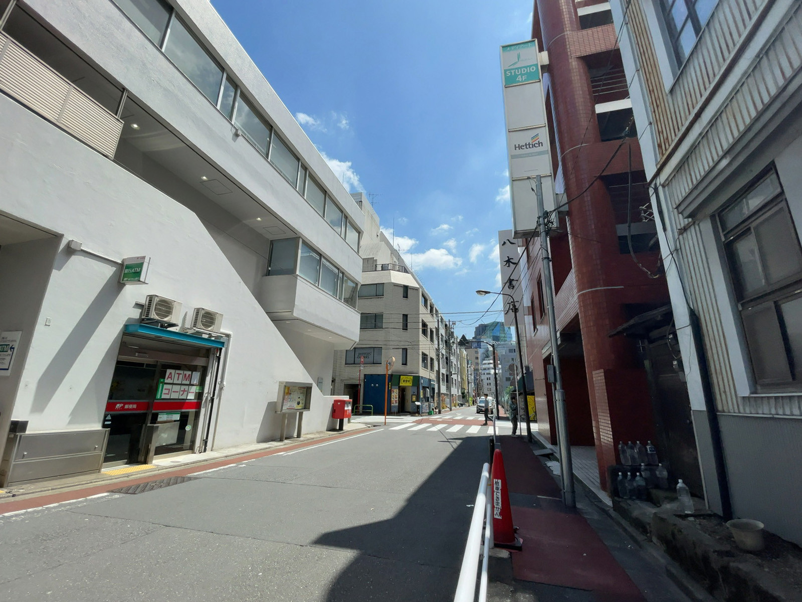 中北ビル前面の通り