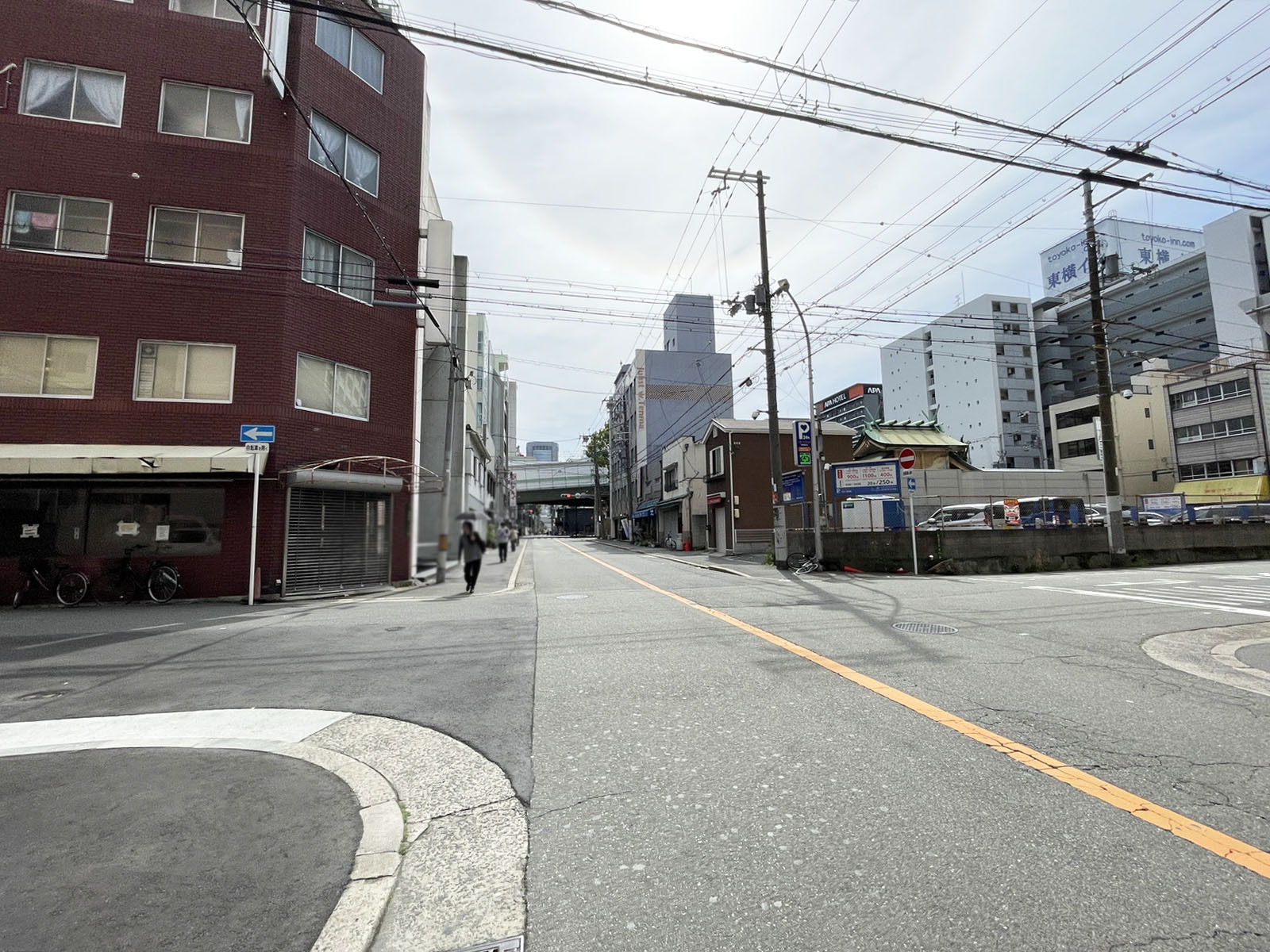 AXIS南扇町オーパスビル前面の通り