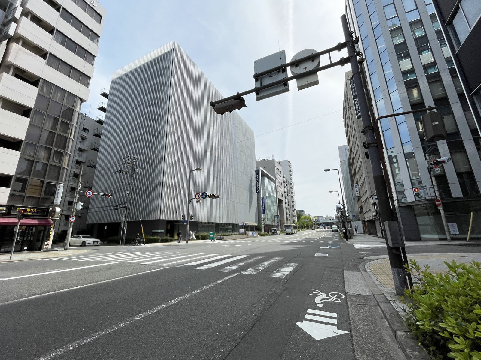 TATSUMI扇町公園ビル前面の通り
