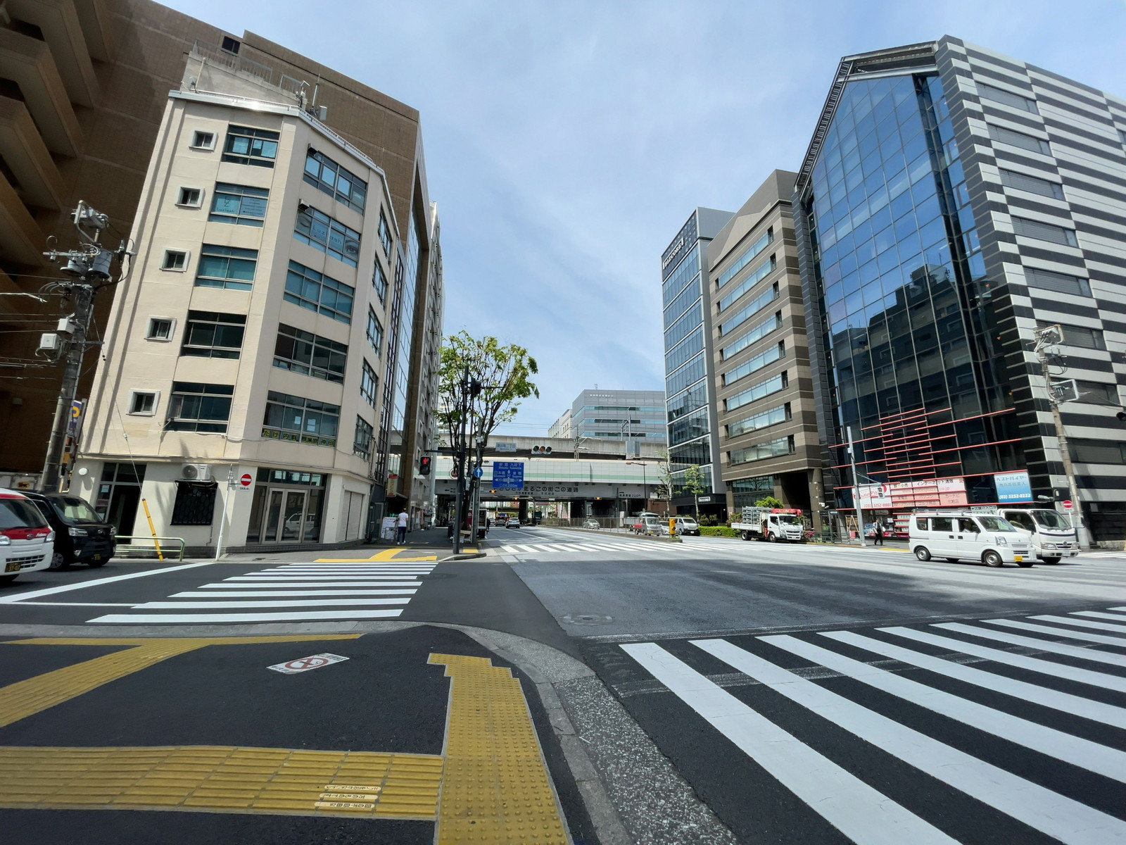 Daiwa神田須田町ビル前面の通り