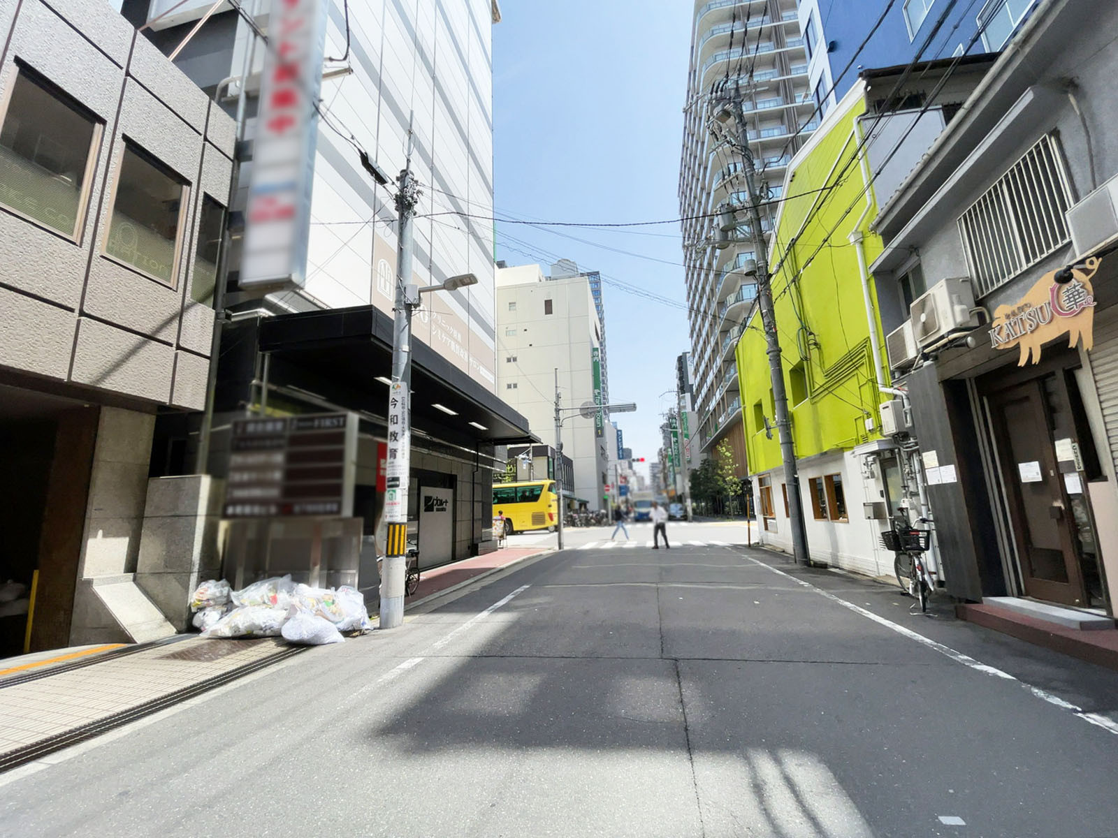 本町和光ビル前面の通り