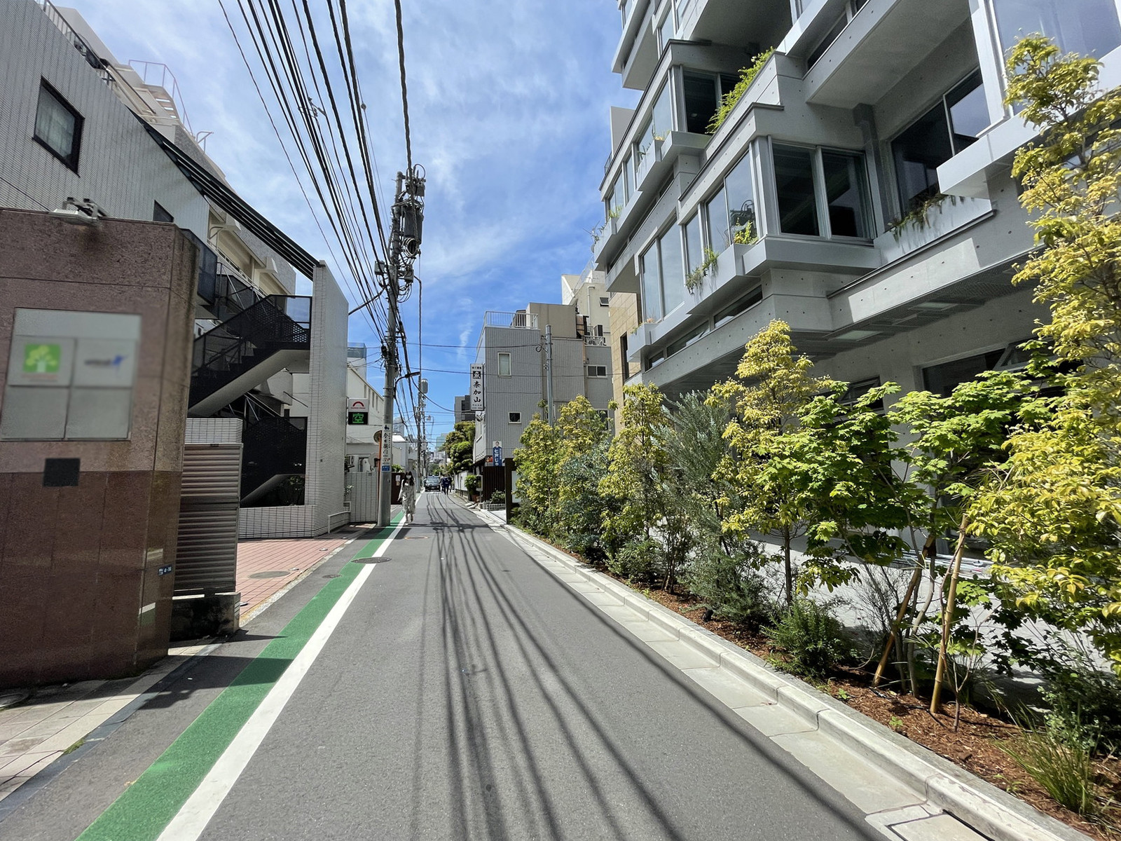 GOODWILL青山前面の通り