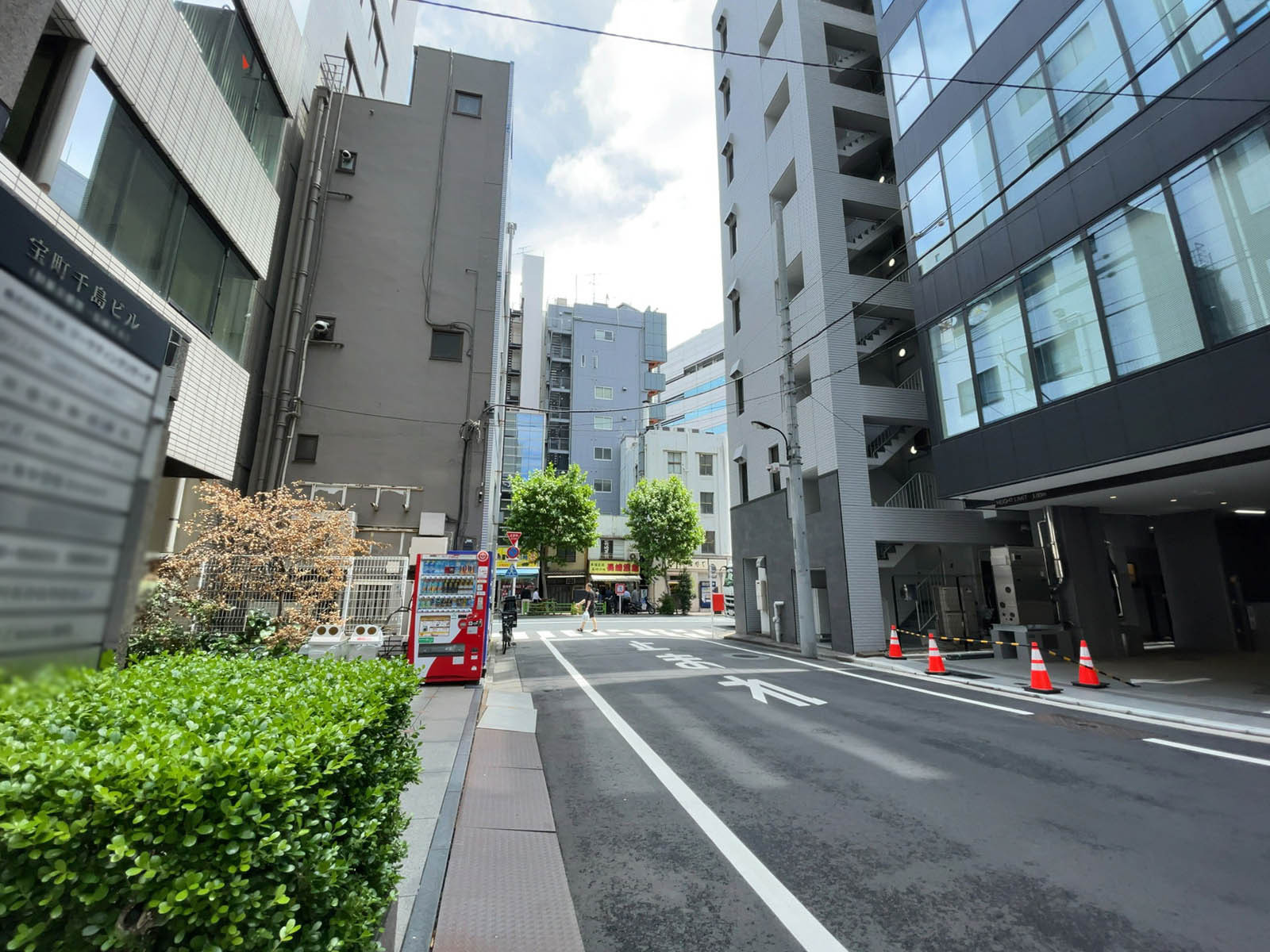 宝町千島ビル前面の通り