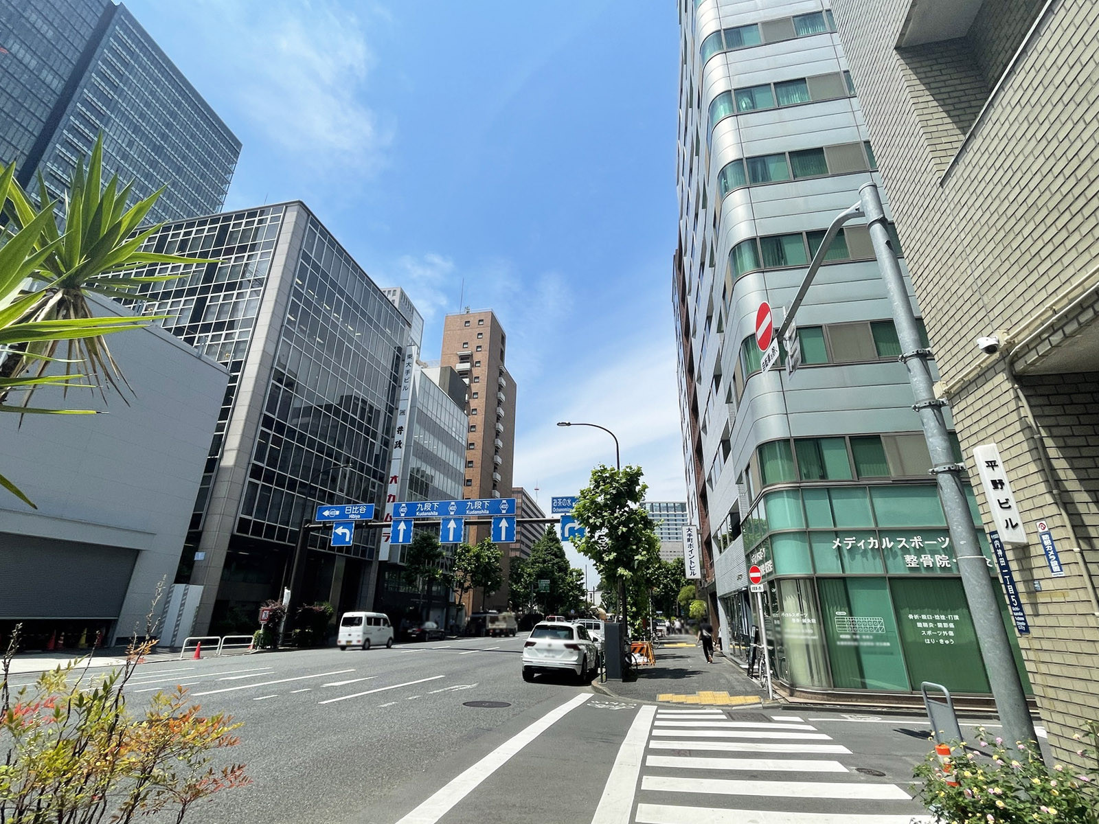 トライエム大手町ビル前面の錦町有楽町線