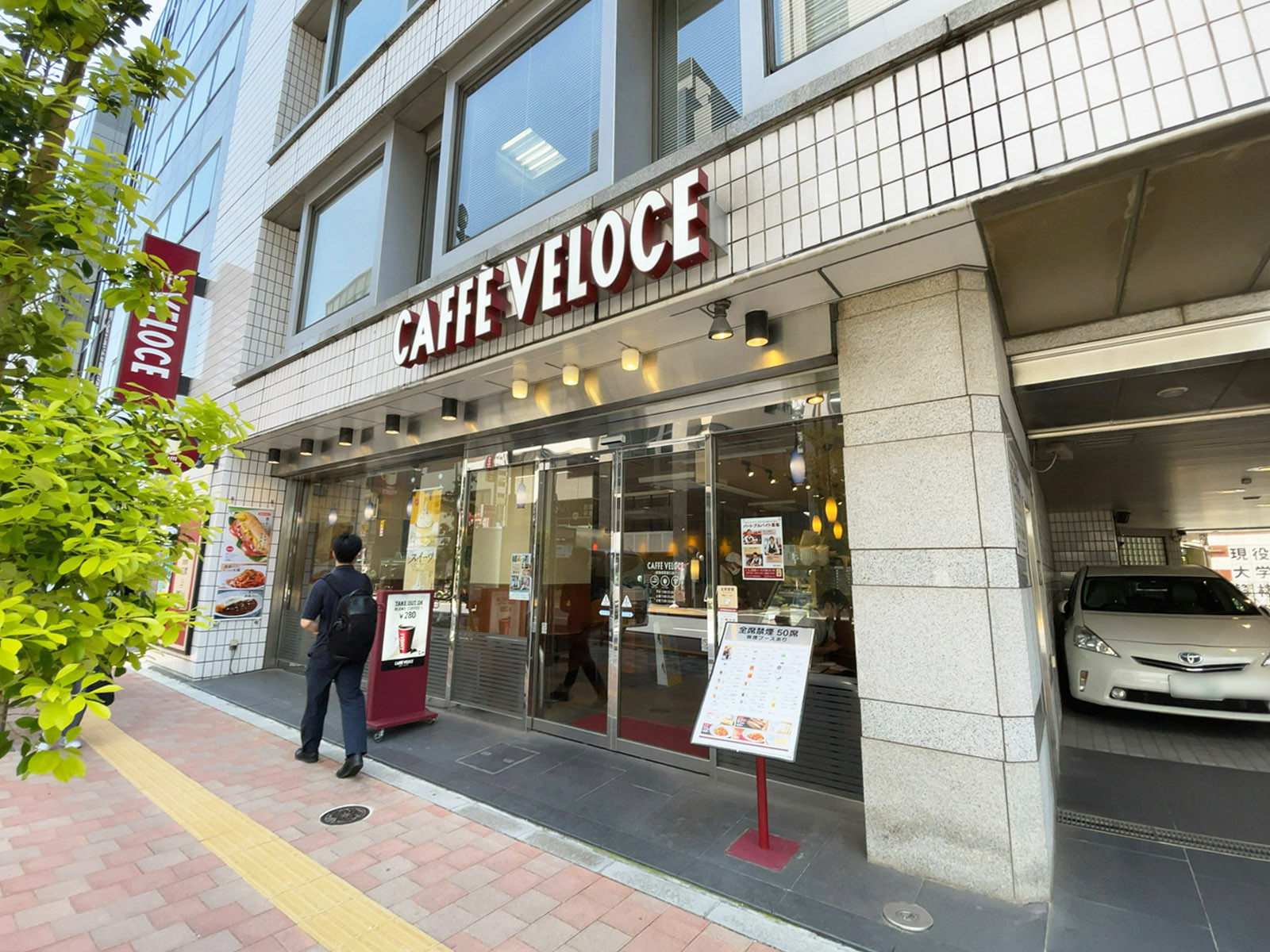 徒歩3分のカフェ・ベローチェ 秋葉原駅東口店
