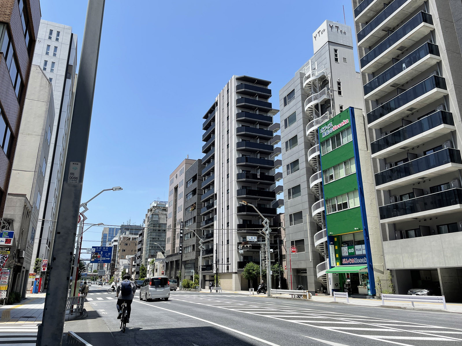 MKビル前面の蔵前橋通り