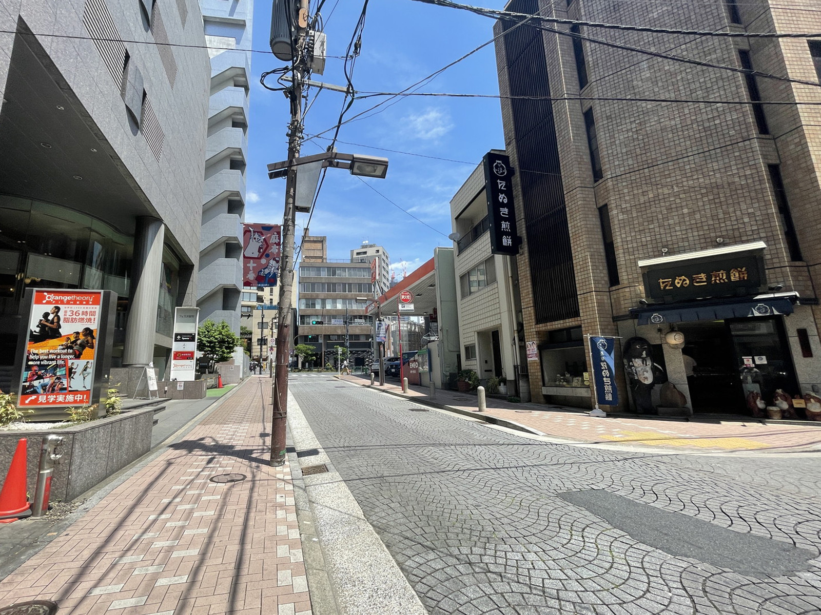 宮下ビルヂング前面の通り