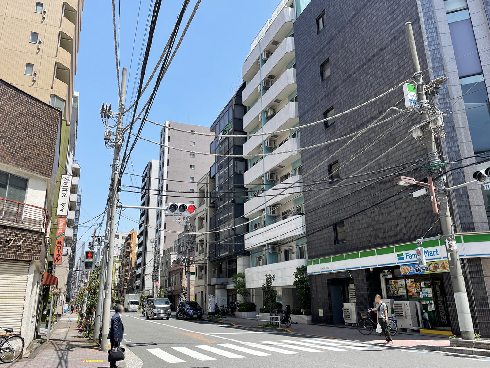 山勝ビル前面の左衛門橋通り