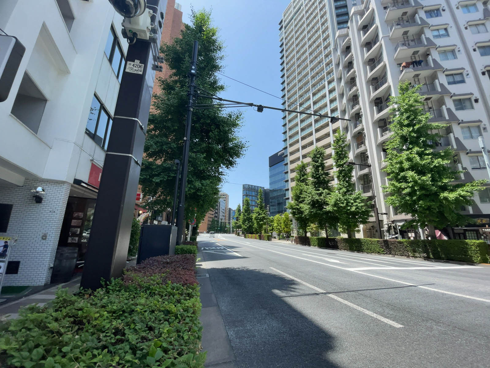 NSビル前面の通り