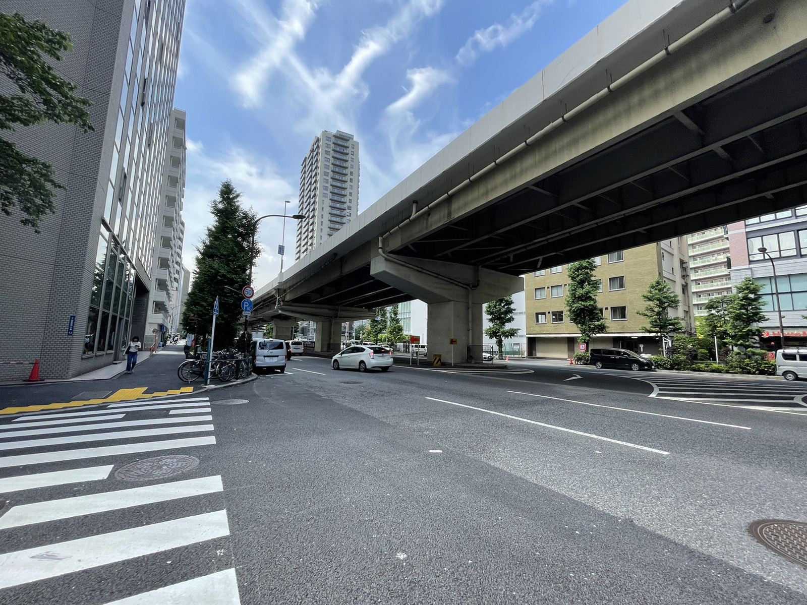 日本生命五反田NNビル前面の通り